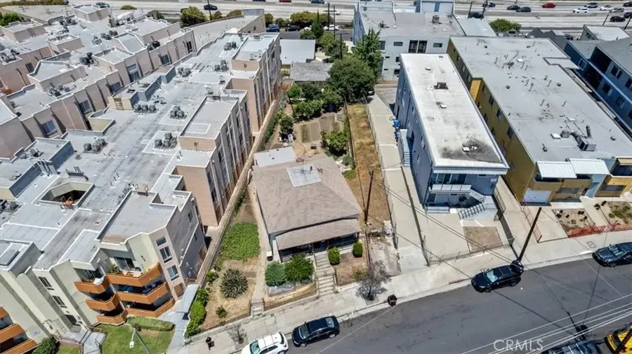 811 N Bunker Hill Avenue, Los Angeles, CA 90012 - Image #3