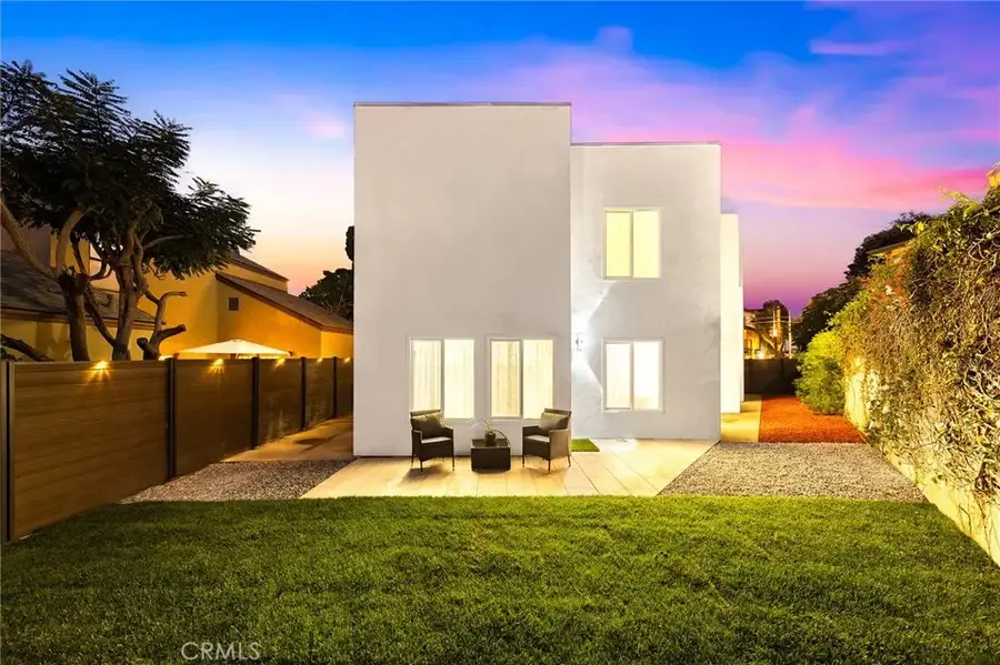 1081 Loma Avenue, Long Beach, CA 90804 - Image #2