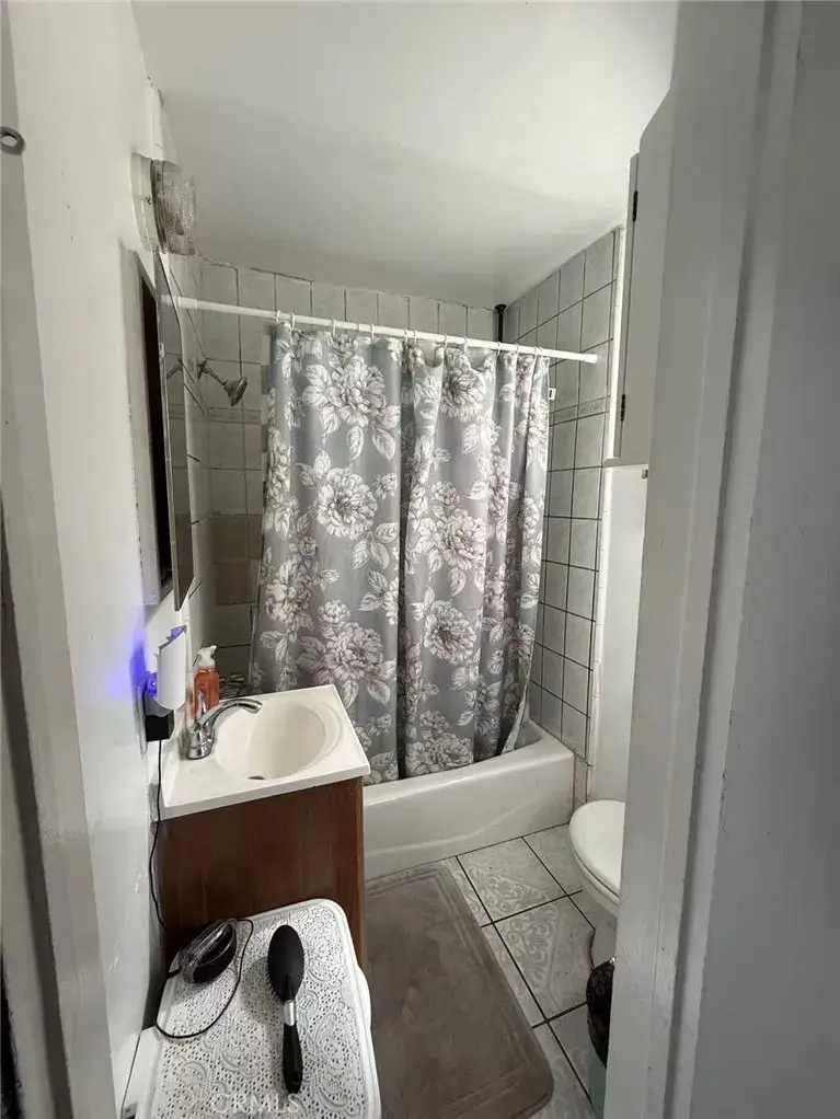 2426 Medford, Los Angeles, CA 90033 - #3