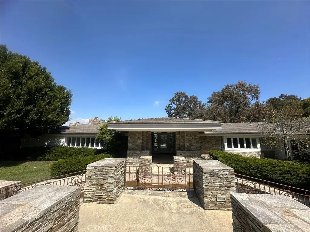 60 Crest Road East, Rolling Hills, CA 90274 - #1