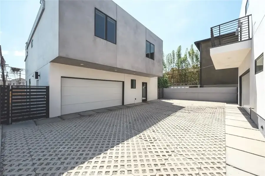542 N Commonwealth, Los Angeles, CA 90004 - #2