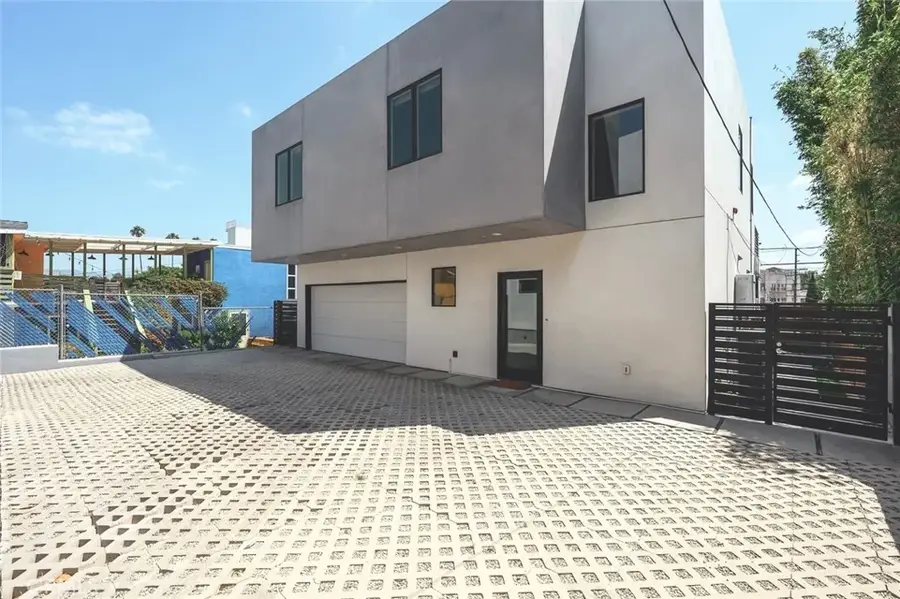 542 N Commonwealth, Los Angeles, CA 90004 - #3
