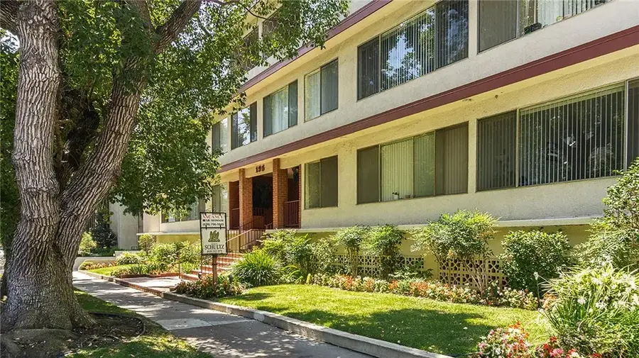 195 S Wilson Avenue, Pasadena, CA 91106 - #3