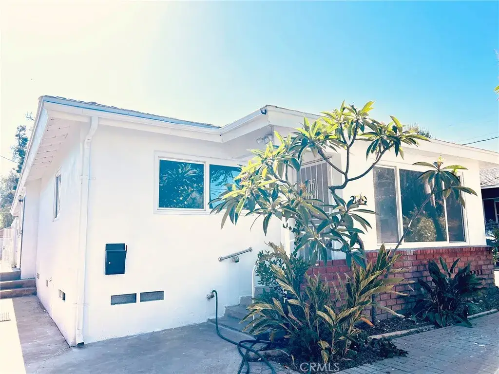 279 N 11th, Upland, CA 91786 - #1