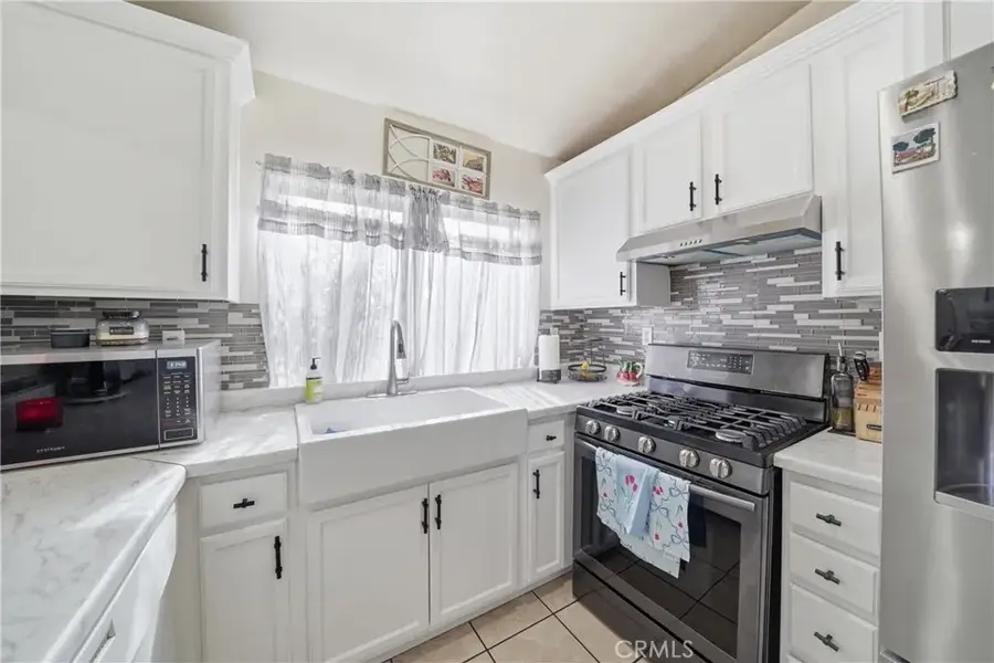 14161 Surrey Court, Victorville, CA 92394 - #3