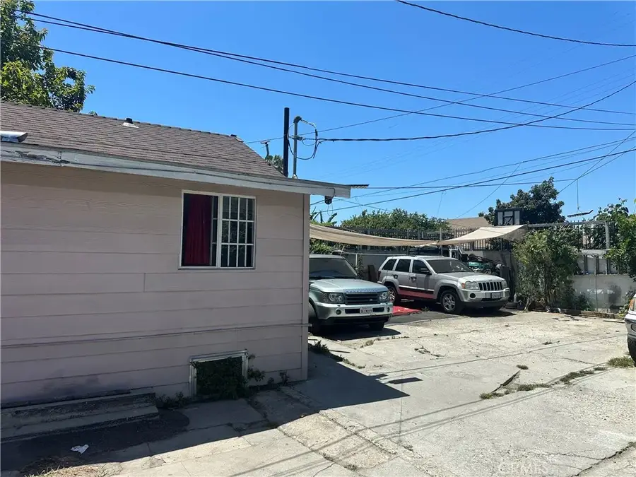 927 W 48th Street, Los Angeles, CA 90037 - #3