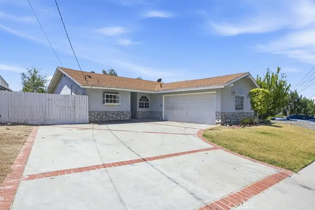 28234 Enderly Street, Canyon Country, CA 91351 - #1