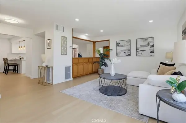728 E Kensington Road #6, Los Angeles, CA 90026