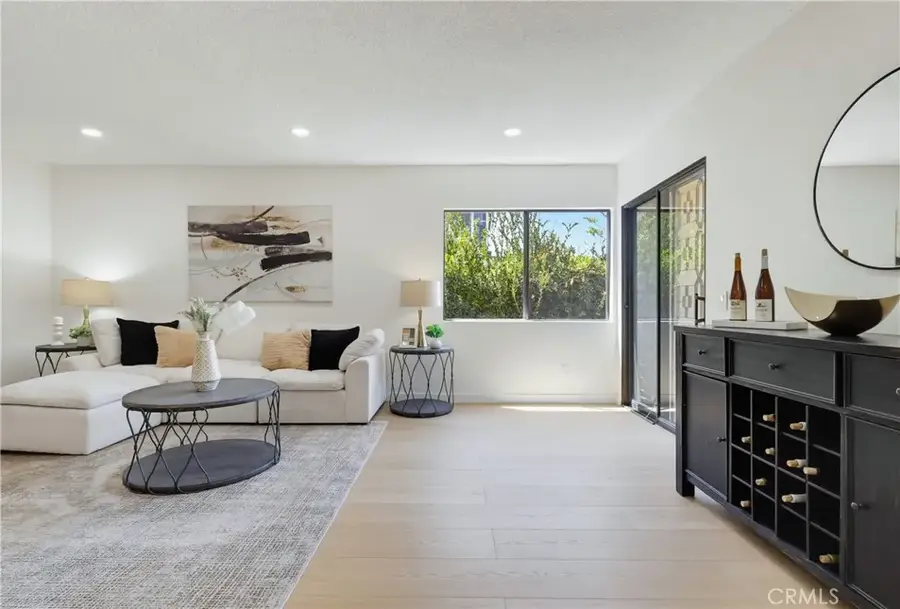 728 E Kensington Road #6, Los Angeles, CA 90026 - #3