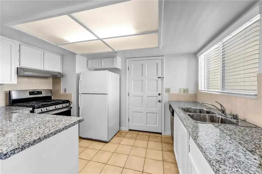 116 W Maple #33, Glendale, CA 91204 - #3