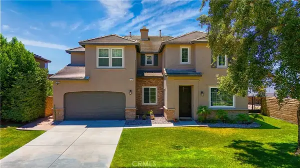 18458 Lakepointe, Riverside, CA 92503