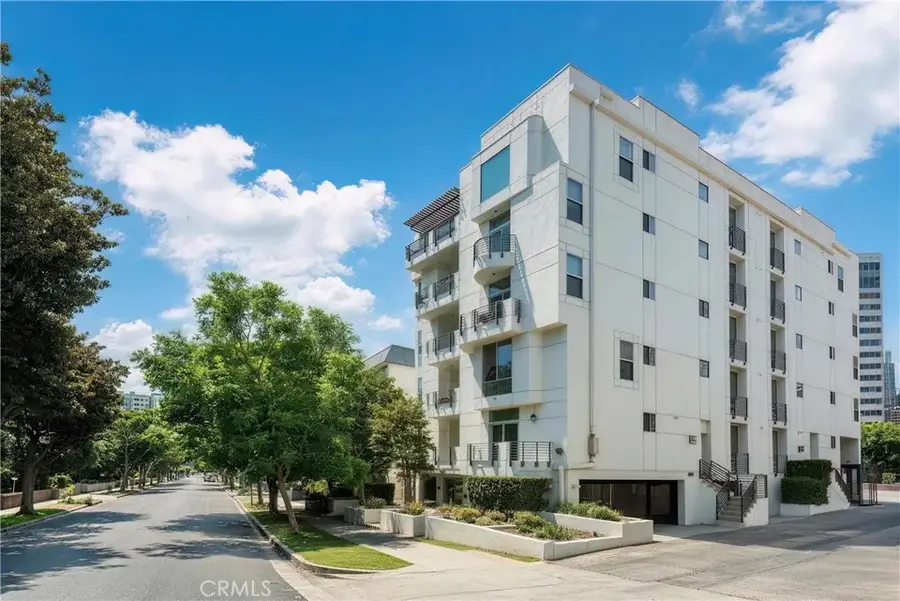 10911 Wellworth #1A, Los Angeles, CA 90024 - #3