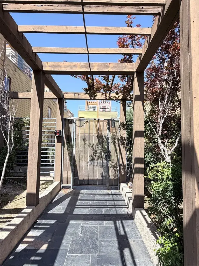 41 N Oak #4, Pasadena, CA 91107 - #3