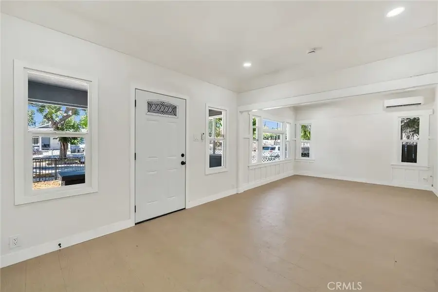 1020 W 70th Street, Los Angeles, CA 90044 - #3