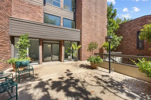 700 S Lake Avenue #109, Pasadena, CA 91106