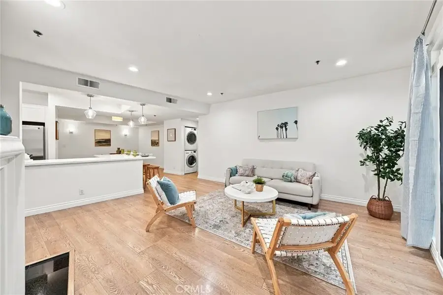 2222 N Beachwood Drive #105, Los Angeles, CA 90068 - #2
