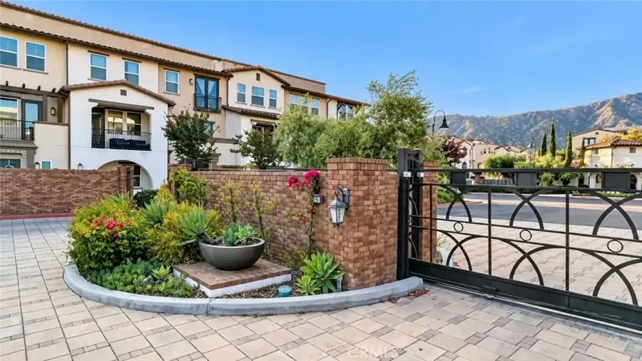 631 W Foothill #26, Glendora, CA 91741 - #2