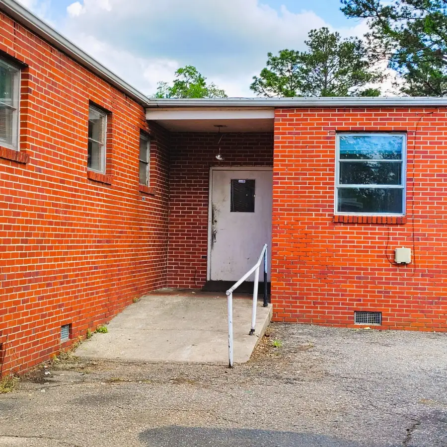 102 W Market Street, Timmonsville, SC 29161 - Image #2