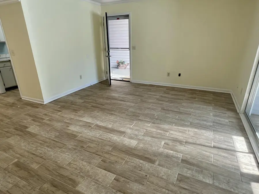 325 Laurens Street Sw #D9, Aiken, SC 29801 - Image #3