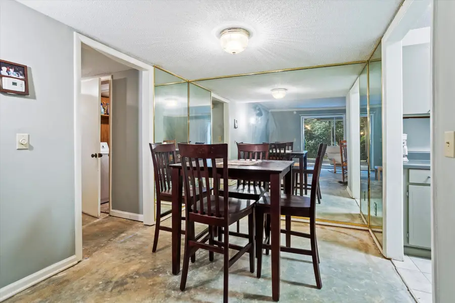 327 Laurens Street Sw #E-9, Aiken, SC 29801 - #3