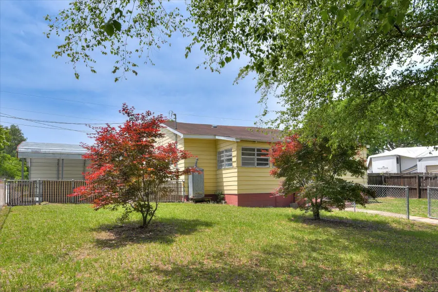 261 Myrtle Street, Gloverville, SC 29828 - #3