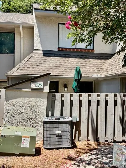 43 Folly Field Road #Apt 42, Hilton Head, SC 29928