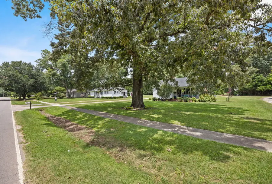 420 E Wise Street, Trenton, SC 29847 - #3