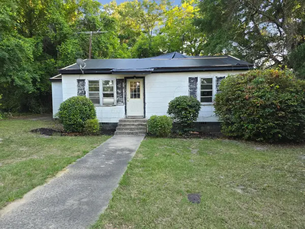 212 Bradham Avenue, Manning, SC 29102