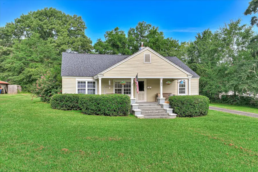 208 W Terrace Street, Edgefield, SC 29824 - #2