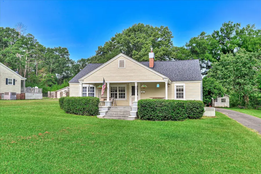208 W Terrace Street, Edgefield, SC 29824 - #3