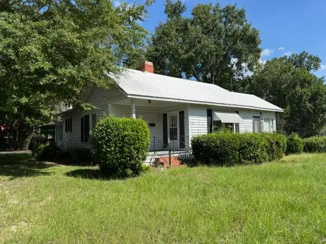 1418 Jackson Street, Barnwell, SC 29812 - #3