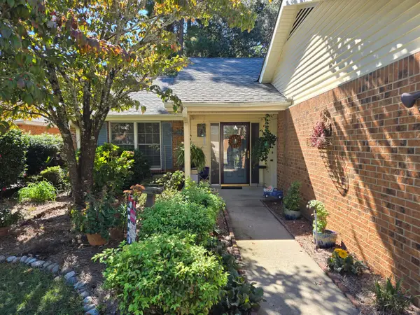615 Clarendon Place Nw, Aiken, SC 29801