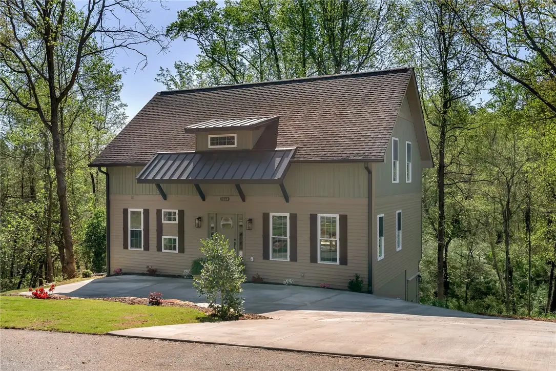 3064 Woodale Circle, Seneca, SC 29678 - Image #1