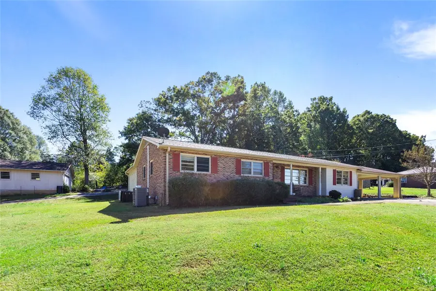 136 Hillside Drive, Westminster, SC 29693 - Image #3