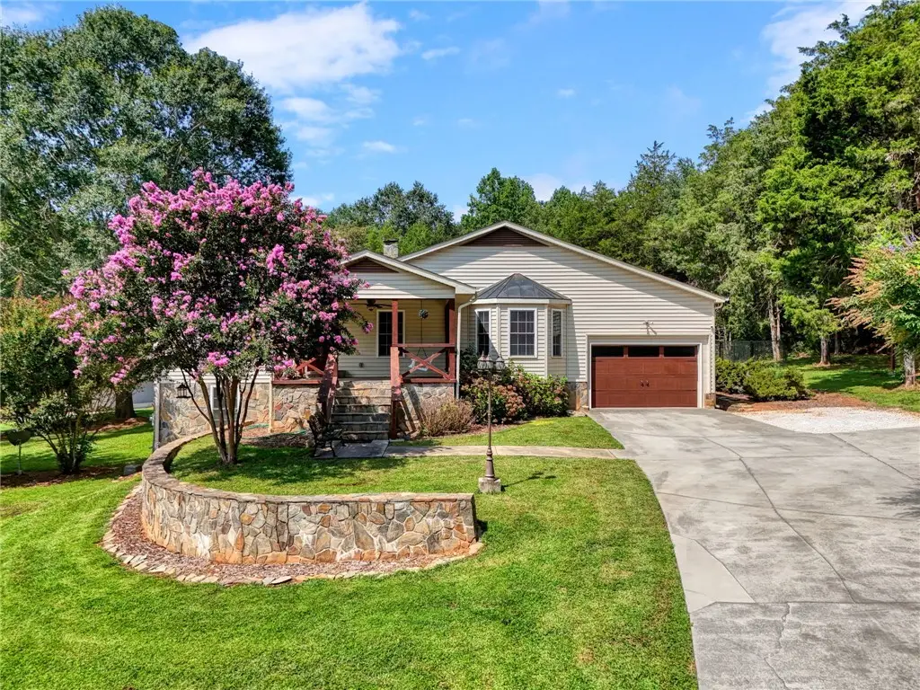 547 Crest Drive, Easley, SC 29640 - Image #1