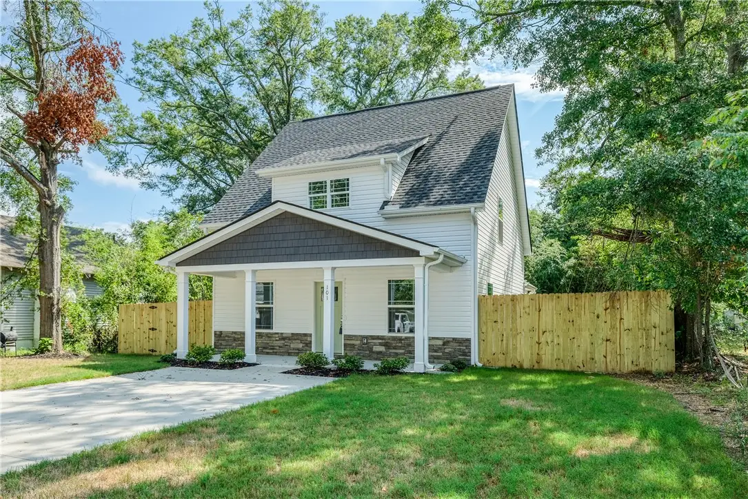 101 Poplar Avenue, Belton, SC 29627 - Image #1
