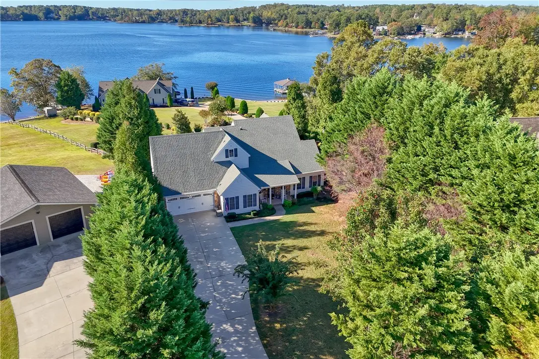 192 Walker Point, Seneca, SC 29672 - Image #1
