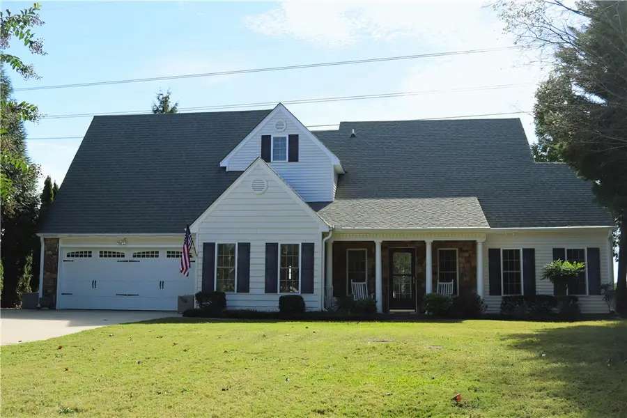 192 Walker Point, Seneca, SC 29672 - Image #2