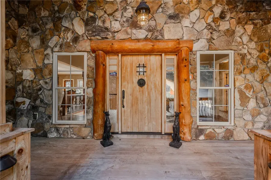 137 W Waters Edge Lane, West Union, SC 29696 - Image #2