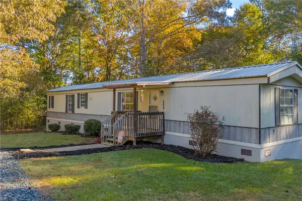 222 Sullivan Road, Walhalla, SC 29691