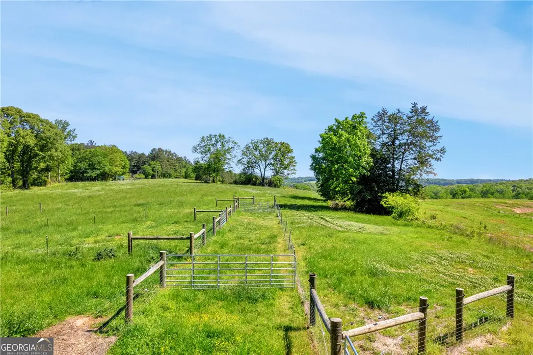 964 Gooseneck Road, Toccoa, SC 30577 - Image #1