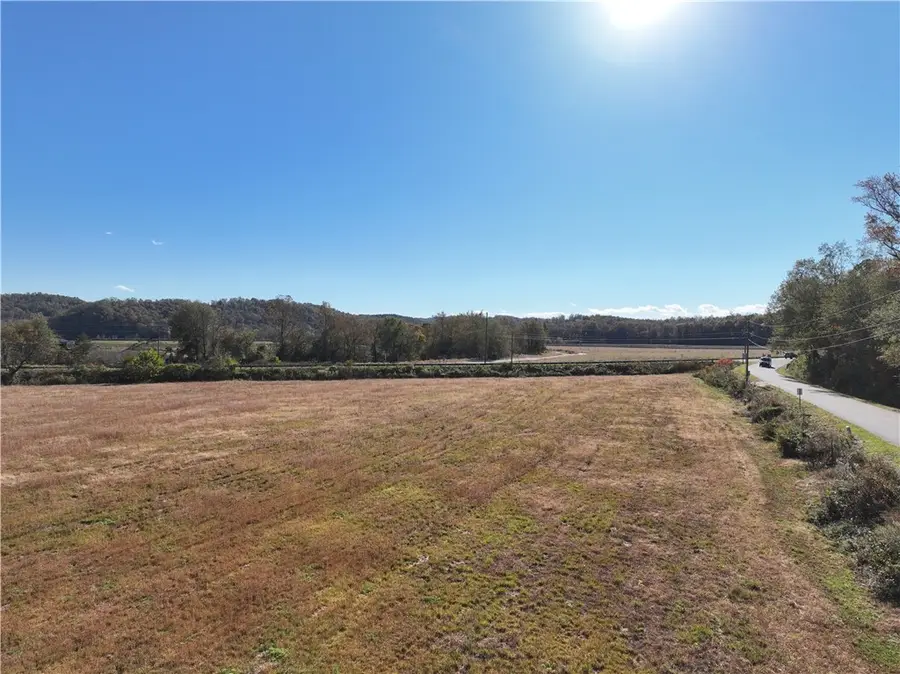 100 Table Rock Road, Marietta, SC 29661 - Image #2