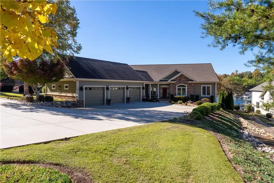 802 Clifton Court, Seneca, SC 29672 - Image #2