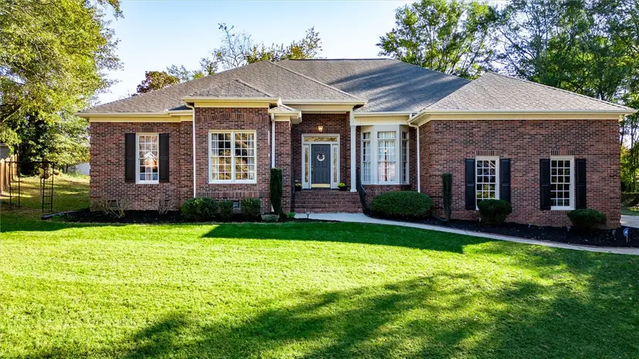 409 Crandall Drive, Greenville, SC 29607 - Image #2