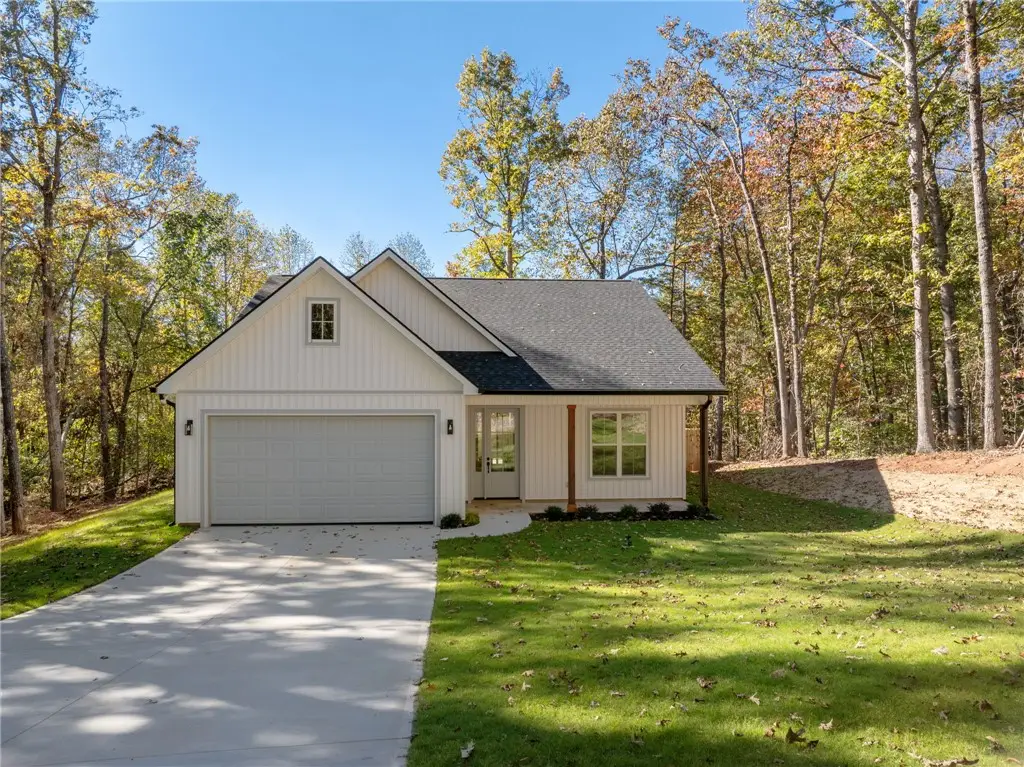 106 Cub Court, Westminster, SC 29693 - Image #1