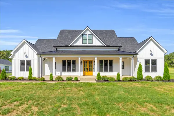 164 Triangle Pine Road, Fountain Inn, SC 29644