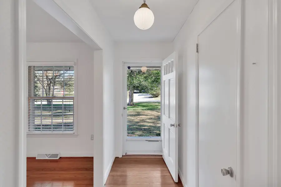 101 Lakeview Drive, Seneca, SC 29672 - Image #3