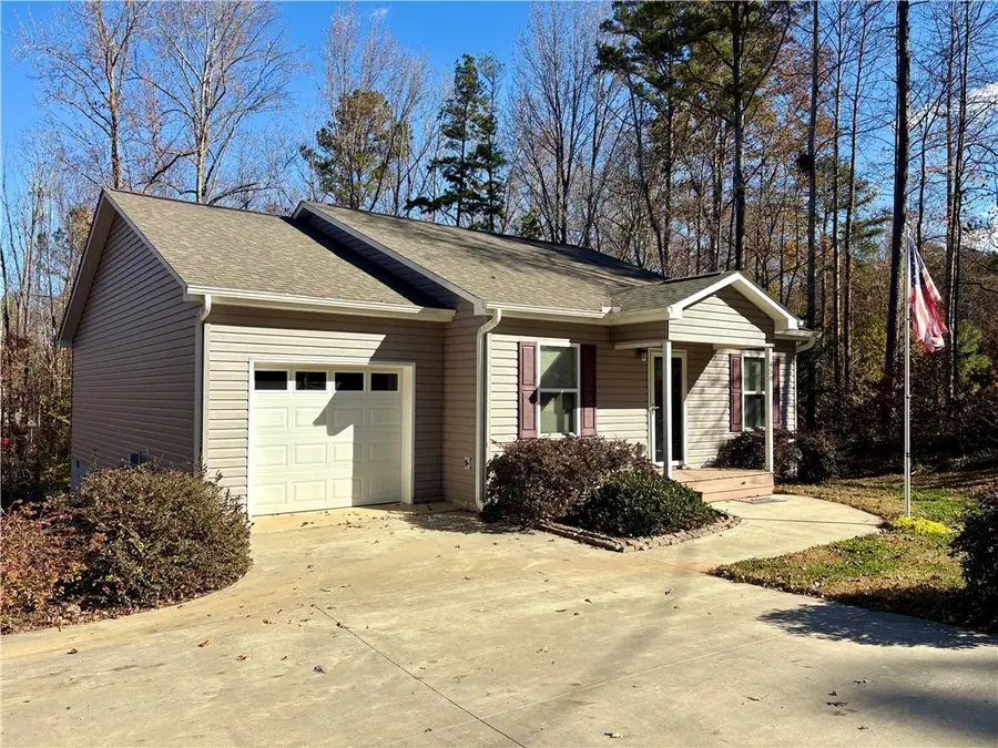 450 Cedar Tree Drive, Walhalla, SC 29691 - Image #3