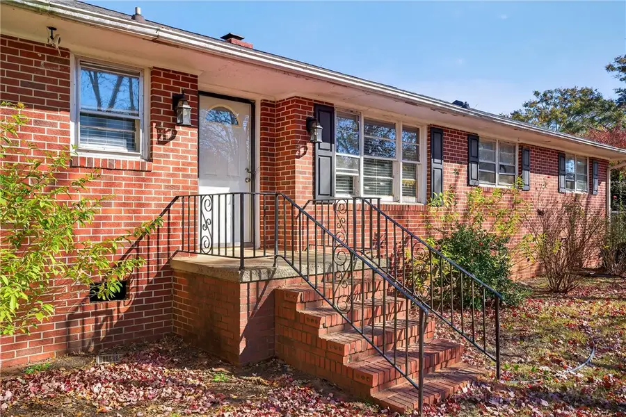 114 Hillview Circle, Anderson, SC 29621 - Image #2