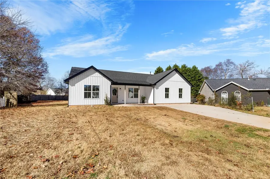 206 Dexter Bend Court, Fountain Inn, SC 29644 - Image #2